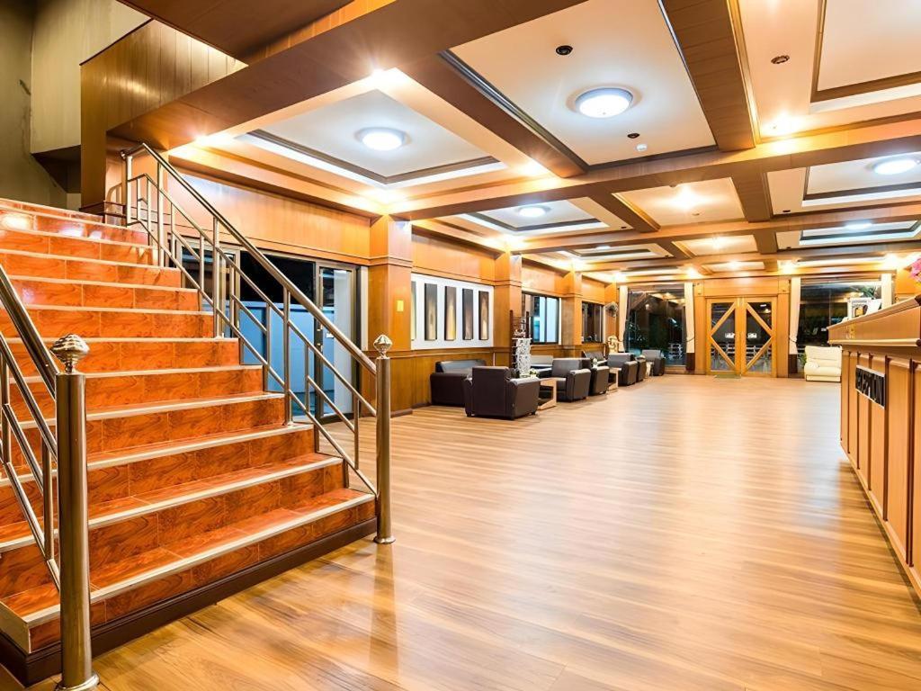 B2 Chiang Rai Night Bazaar Boutique & Budget Hotel Экстерьер фото